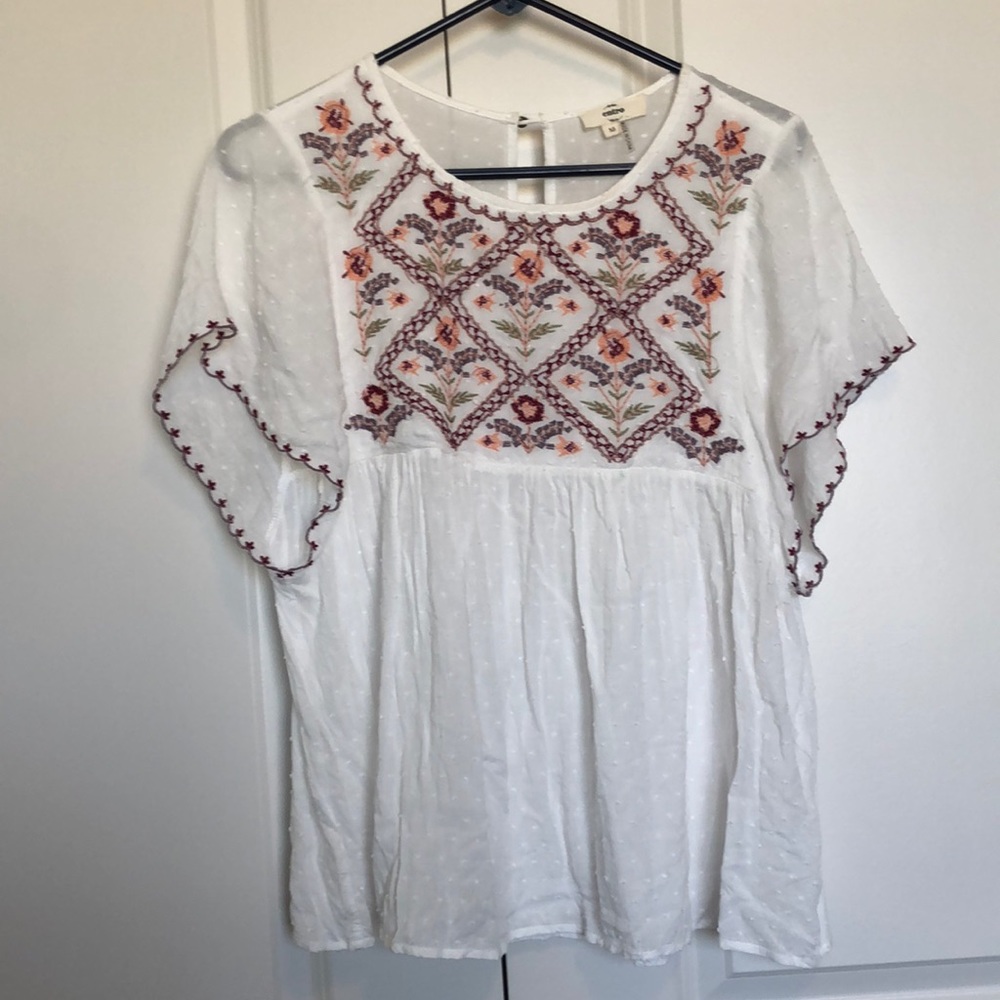 M white floral blouse